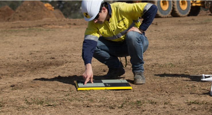 Placing AeroPoints on the ground for smart ground control in drone surveying